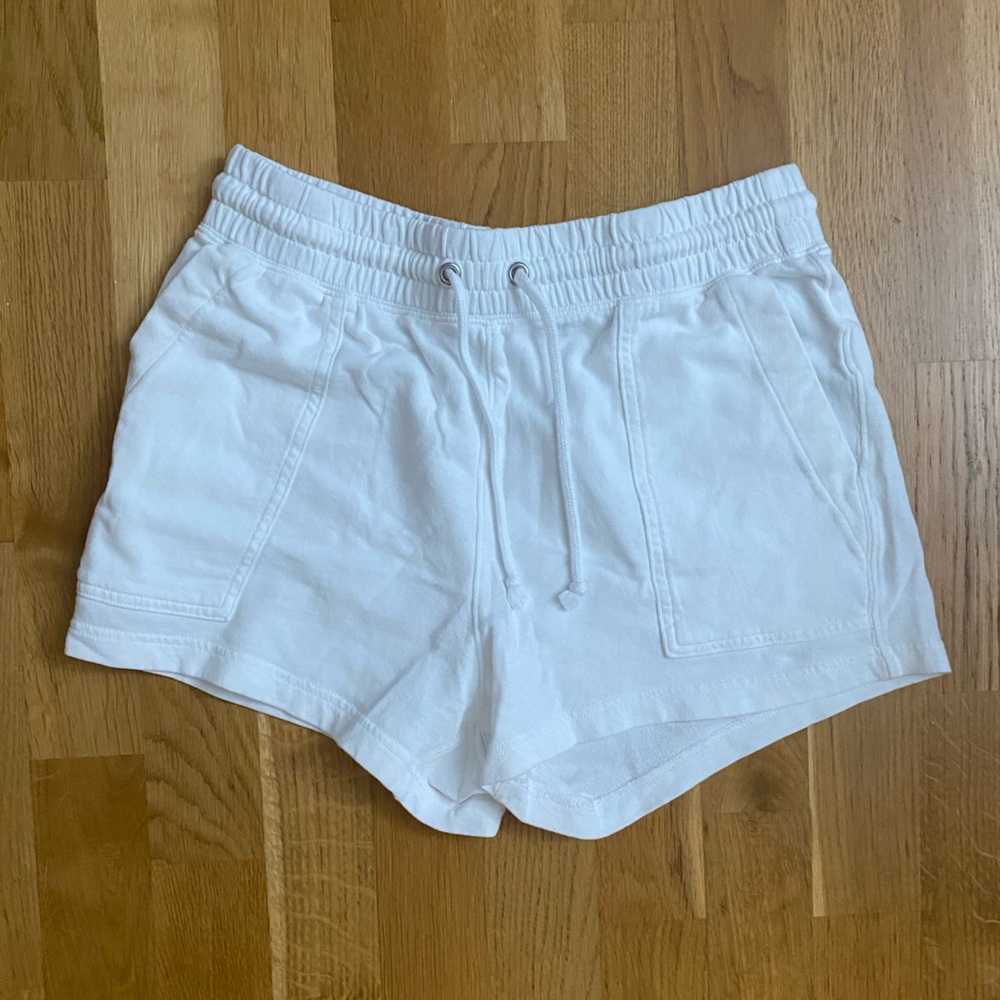 J. Crew Magic Rinse Cotton Jersey Patch Pocket Shorts in White
